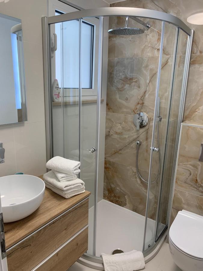 Safirus Apartment กอร์จูลา ภายนอก รูปภาพ