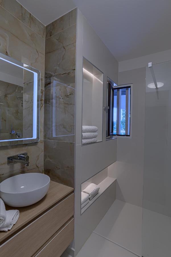 Safirus Apartment กอร์จูลา ภายนอก รูปภาพ