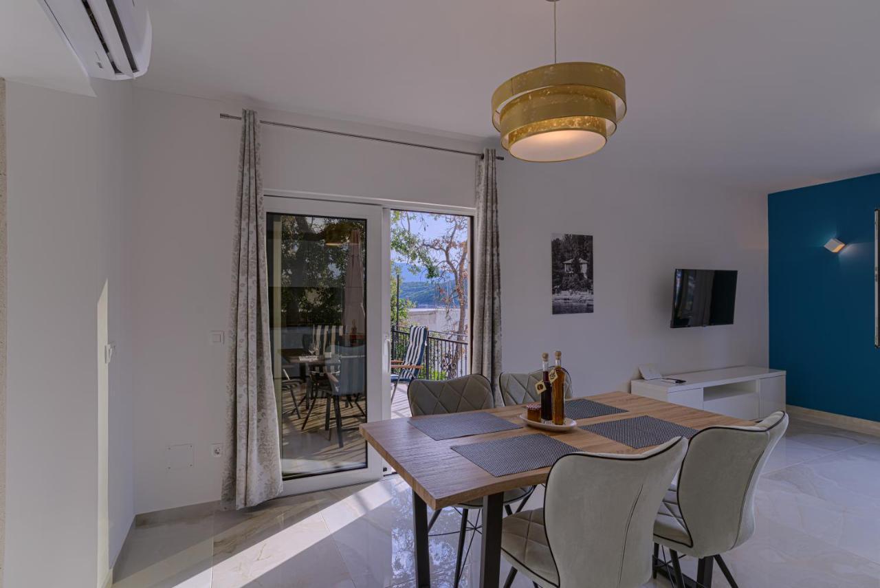 Safirus Apartment กอร์จูลา ภายนอก รูปภาพ