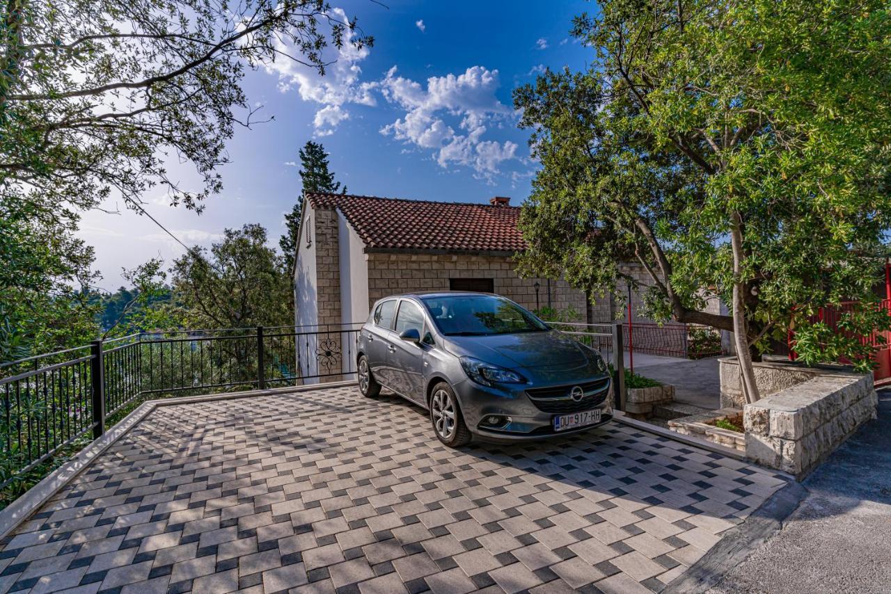 Safirus Apartment กอร์จูลา ภายนอก รูปภาพ